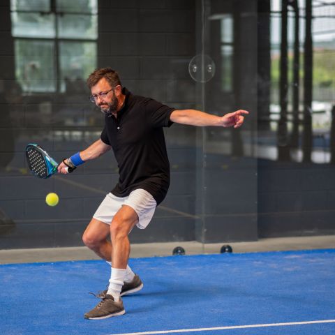 school-padel-adults-ball